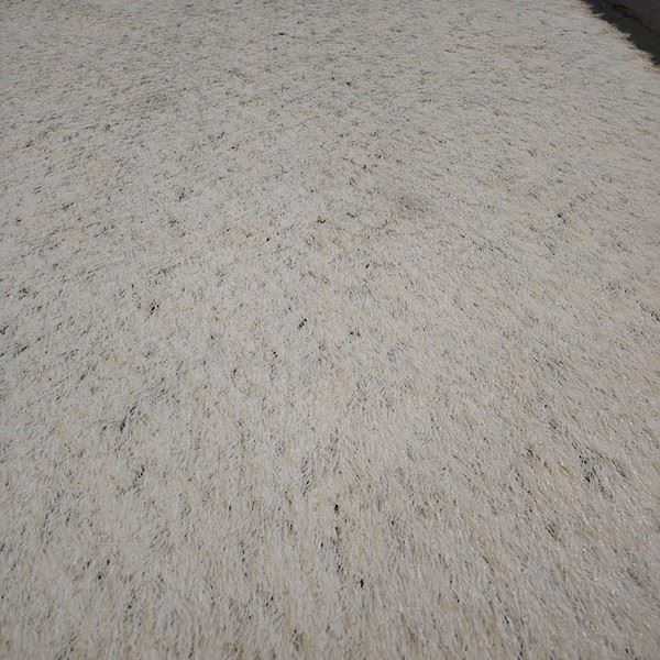 white grass carpets